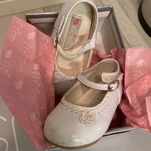 Girls Toddler Size 6 Velcro Dress Shoe